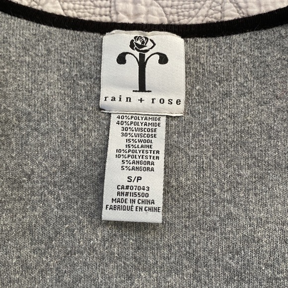 Classic Rain + Rose cardigan blazer size small - Picture 3 of 3